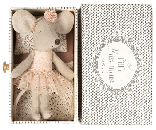 Глувче што танцува во кревет - Малата сестра