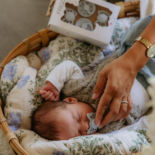 FRIGG првите цуцли за бебе - пакување од 4 - Сина