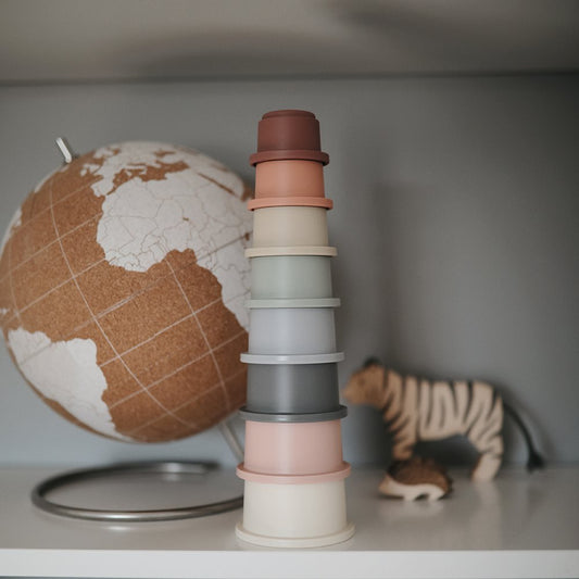 Подарок Кутија со Играчки - сет од 3 играчки