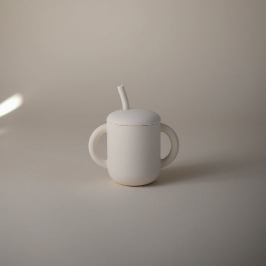 Силиконска чаша за вежбање со цевка - Слонова коска