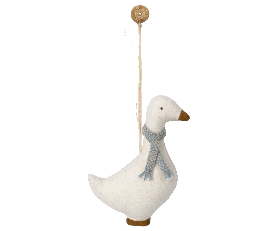 Новогодишен украс - Гускa со сив шал