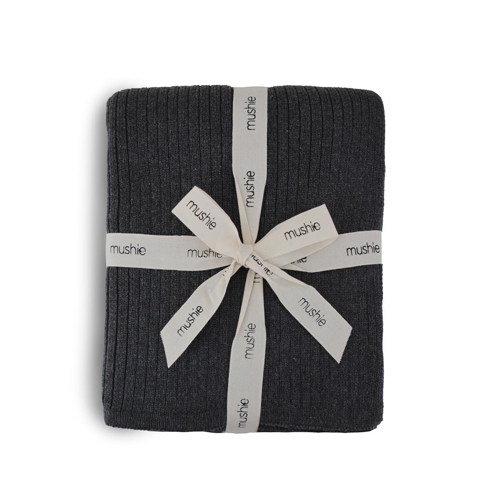 Плетено ќебе со точки - Сива