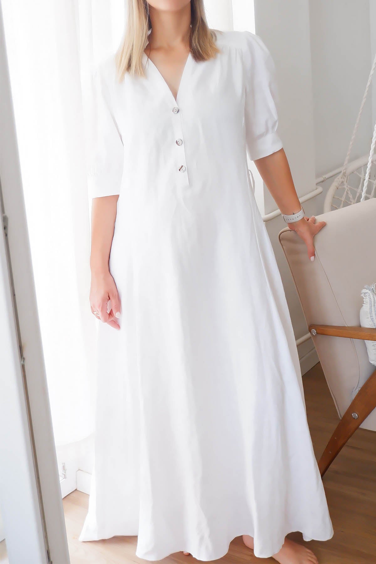 Ленен макси фустан на врзување - Бела